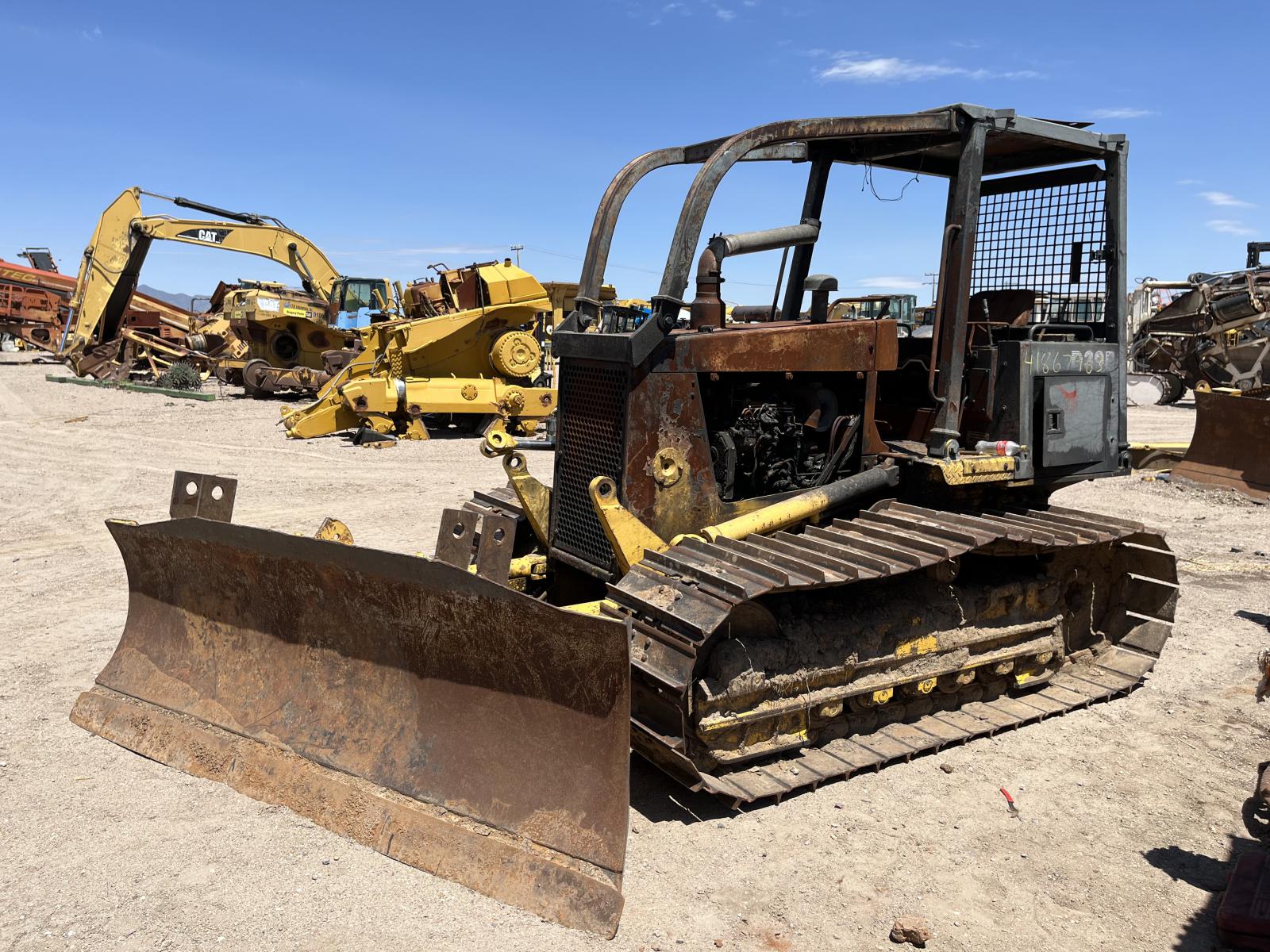 ./imagenes/INVOICE/2019/18173/KOMATSU D39P-1 (1).JPG